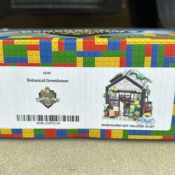 General Jim’s Toys & Bricks botanical greenhouse connecting brick set - Picture 2 of 11